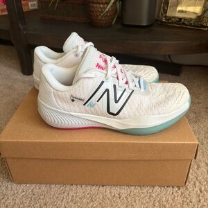 New Balance Women's FuelCell 996 V5 Pickleball Indoor Court Shoe
